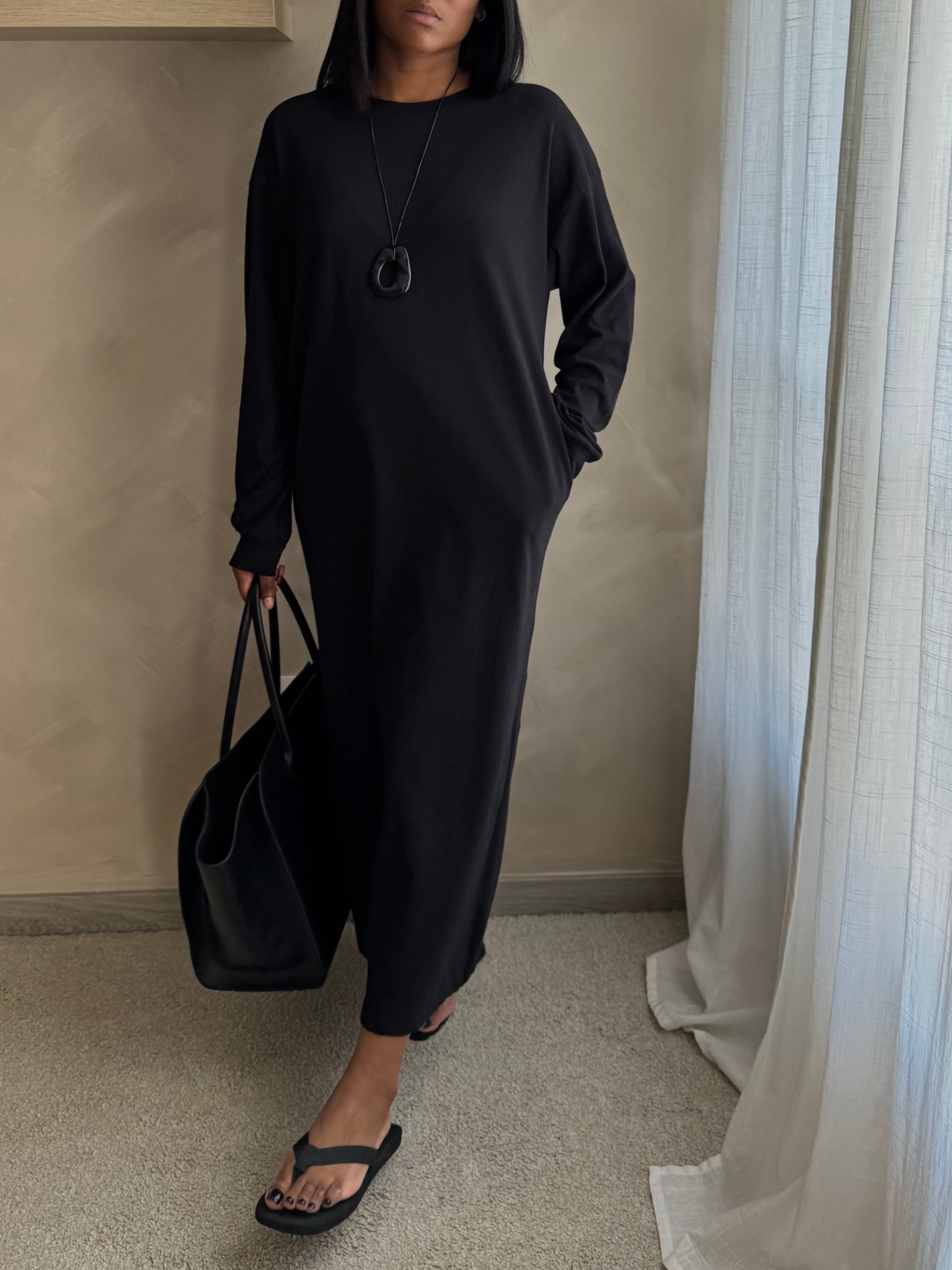 Robe ESSENTIAL - Black