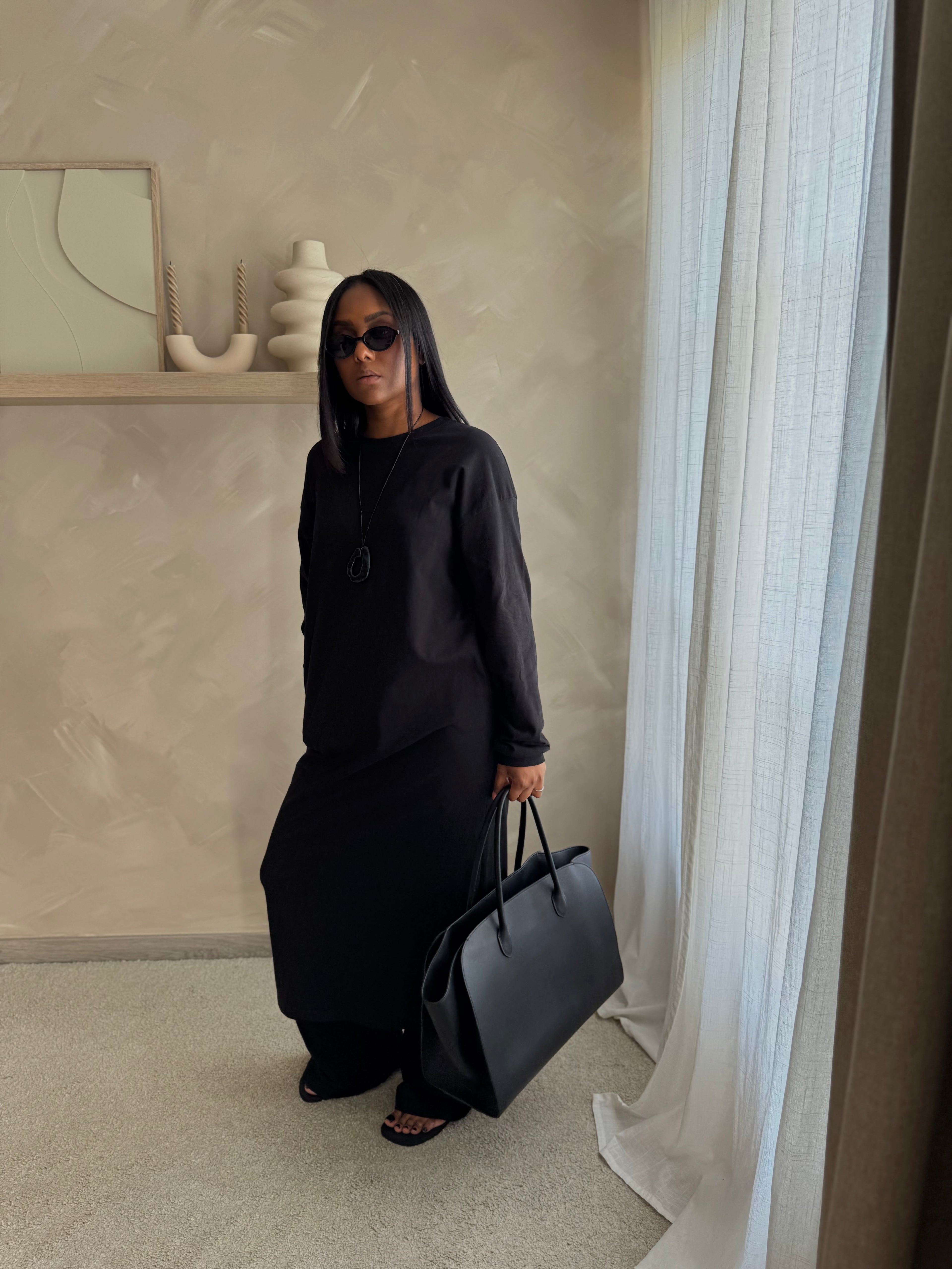 Robe ESSENTIAL - Black